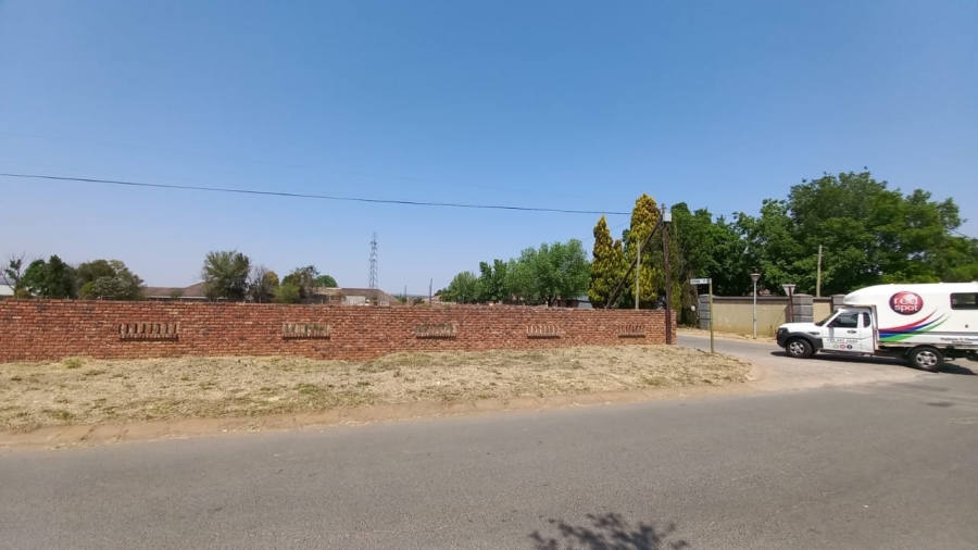 Commercial Property for Sale in Baillie Park North West